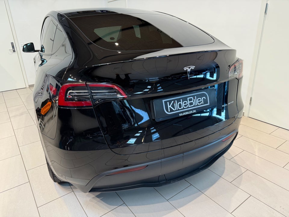 Tesla Model Y Long Range AWD 5d