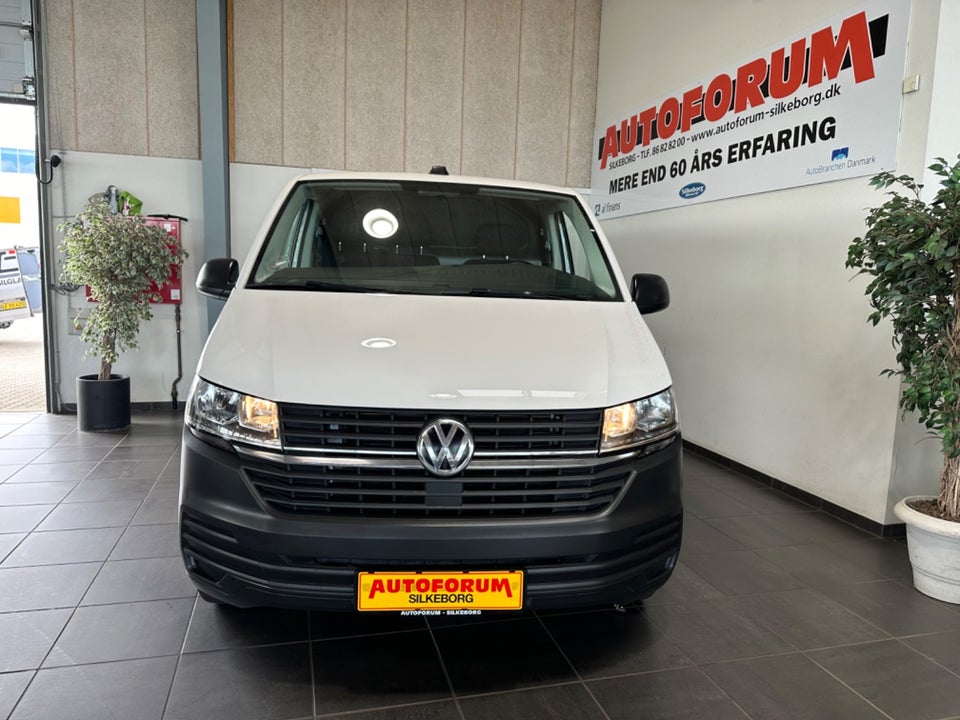 VW Transporter 2,0 TDi 150 Kassevogn DSG kort