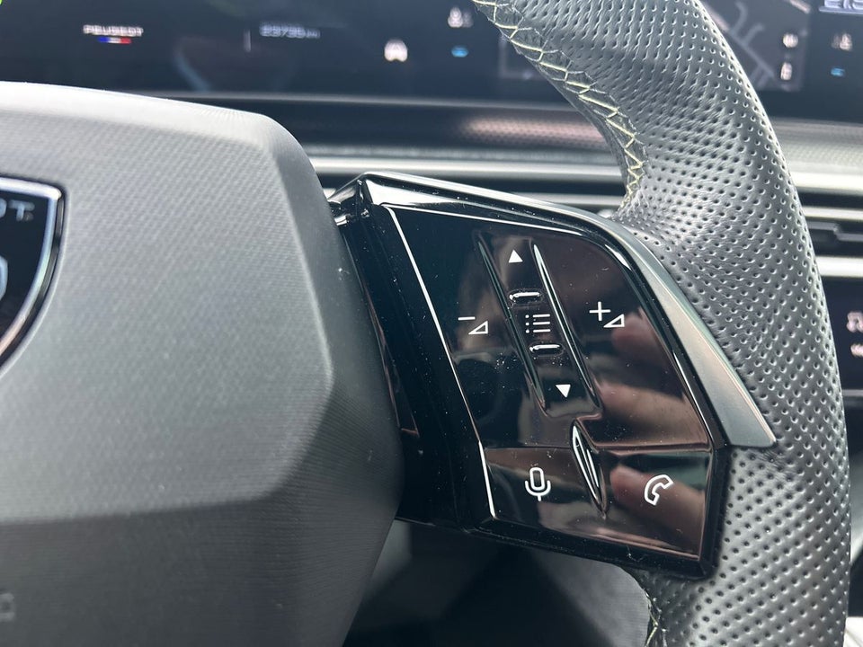 Peugeot e-5008 77 GT 7prs 5d