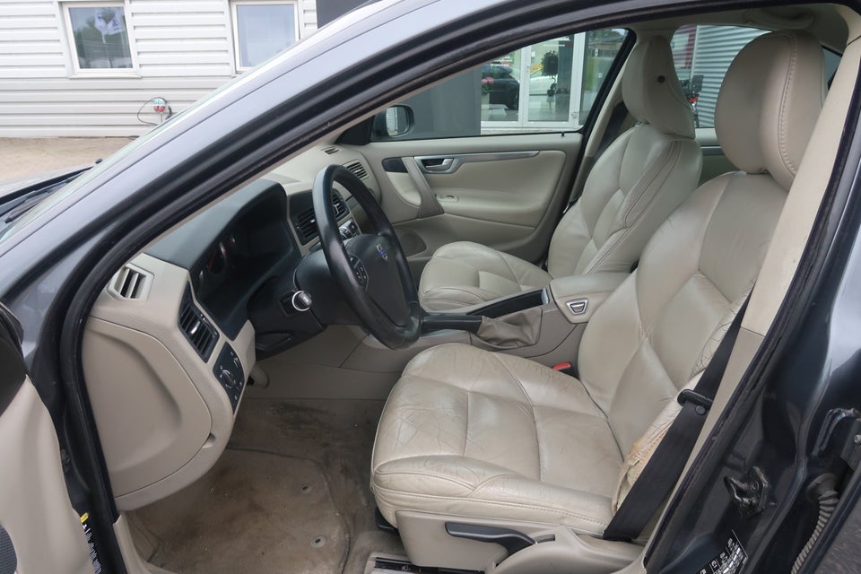 Volvo S60 2,4 140 Kinetic 4d