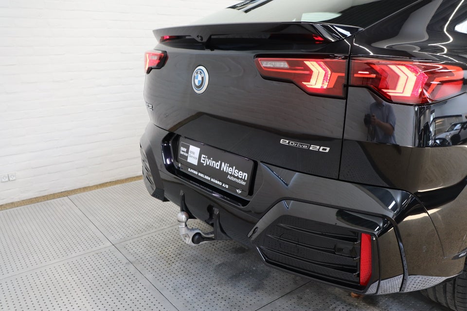 BMW iX2 eDrive20 Fully Charged M-Sport 5d