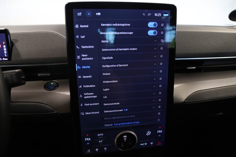 Ford Mustang Mach-E 75 Standard Range 5d