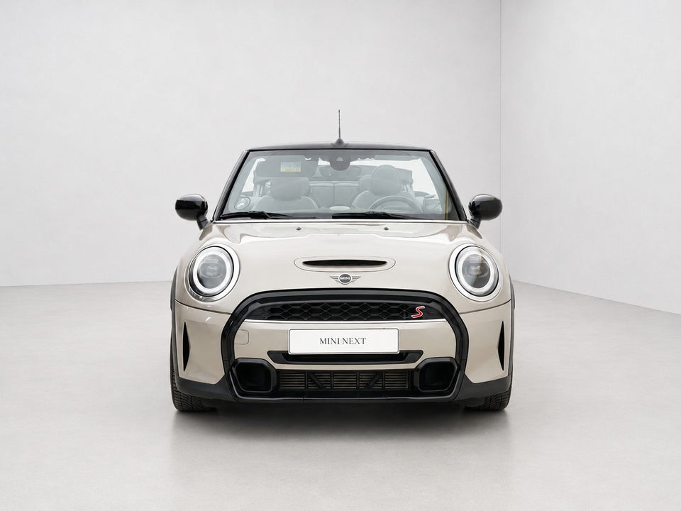MINI Cooper S 2,0 Essential Cabriolet aut. 2d