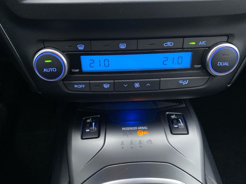 Toyota Avensis 2,0 D-4D T2 Touring Sports 5d