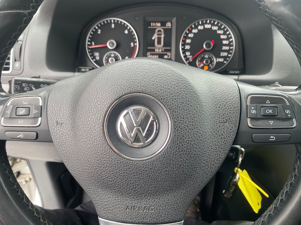 VW Touran 1,6 TDi 105 Comfortline DSG BMT 7prs 5d