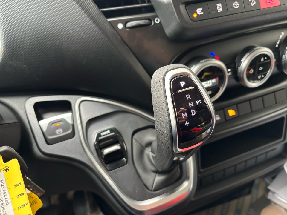 Iveco Daily 3,0 35S18 4100mm Alukasse m/lift AG8