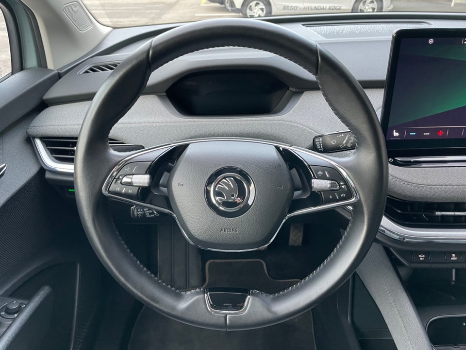 Skoda Enyaq 60 iV Plus 5d