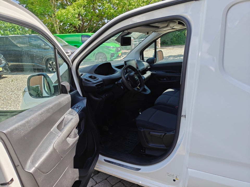 Peugeot Partner 1,5 BlueHDi 100 L1V1 Ultimate Van