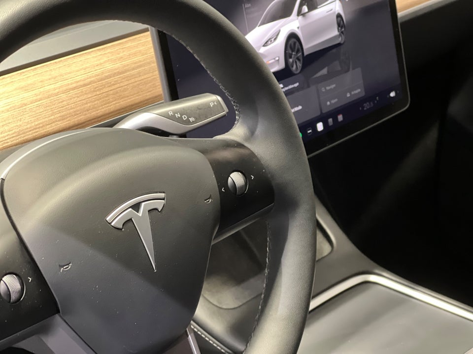 Tesla Model Y RWD 5d