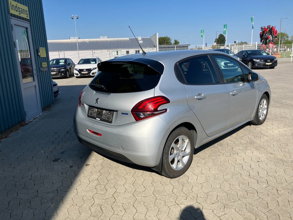 Peugeot 208 1,6 BlueHDi 100 Allure 5d