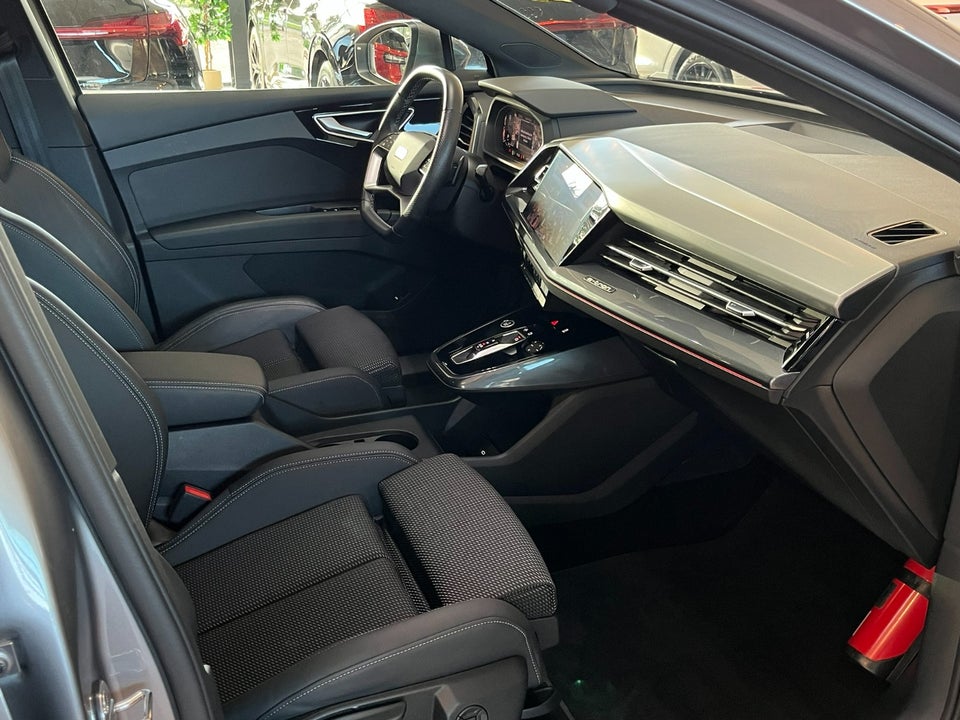 Audi Q4 e-tron 45 S-line 5d