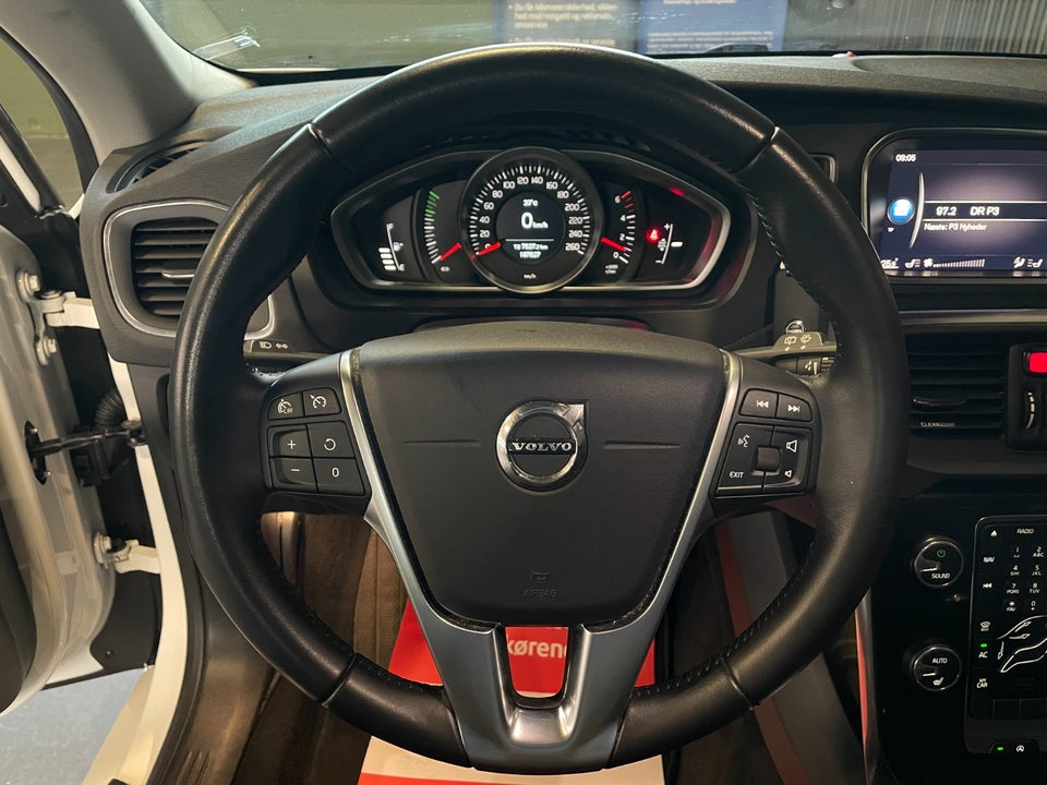 Volvo V40 2,0 D2 120 Momentum 5d