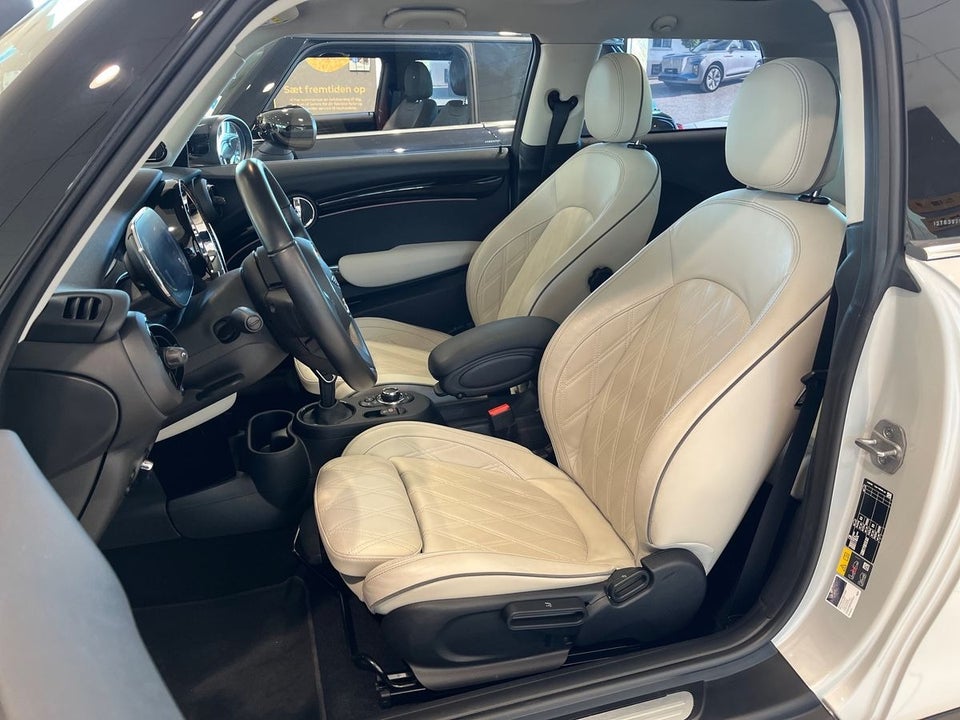 MINI Cooper SE Edition Premium Plus 3d