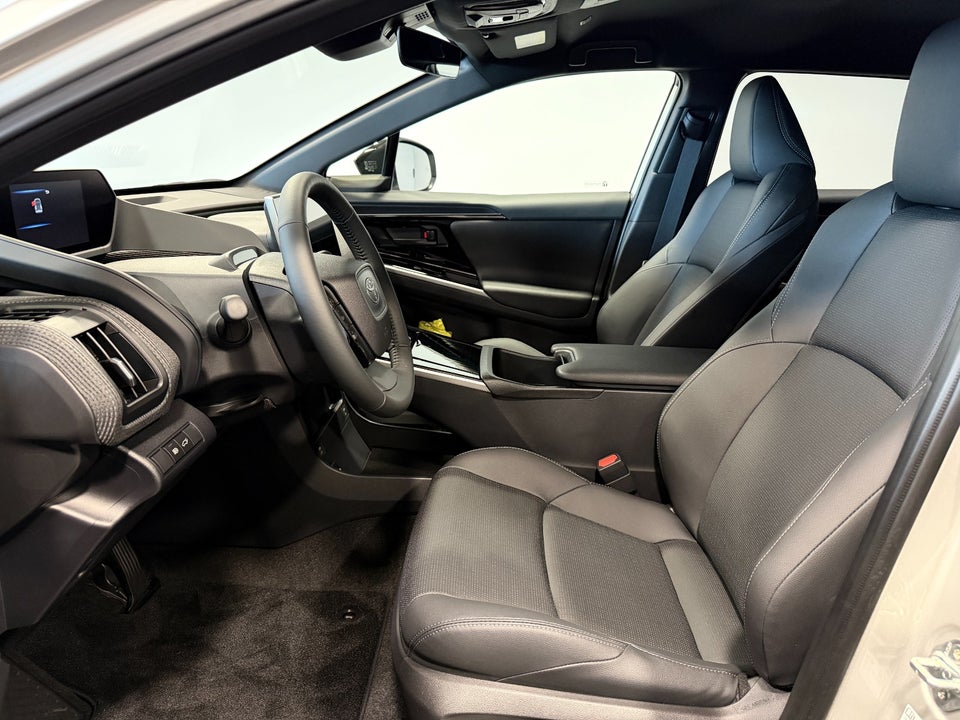 Toyota bZ4X Executive 5d