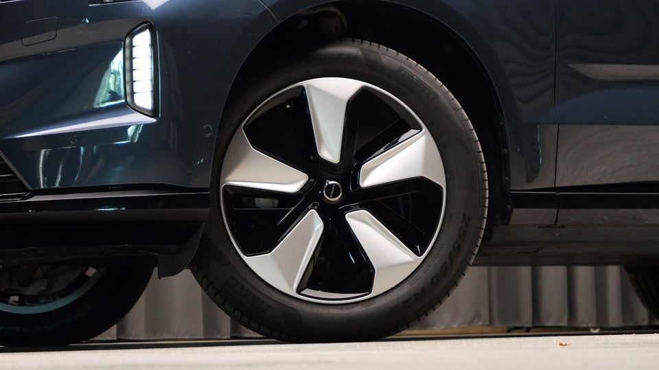 Volvo EX90 Plus 7prs 5d
