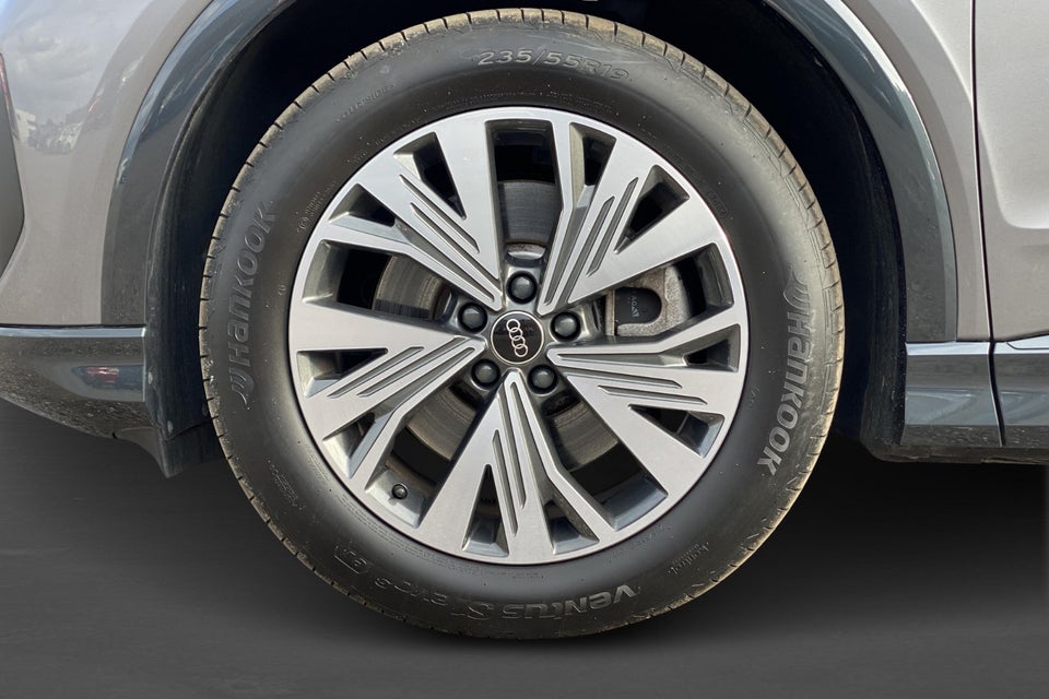 Audi Q4 e-tron 45 Progress 5d