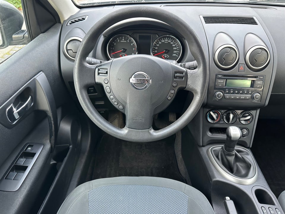 Nissan Qashqai 1,6 Tekna 5d