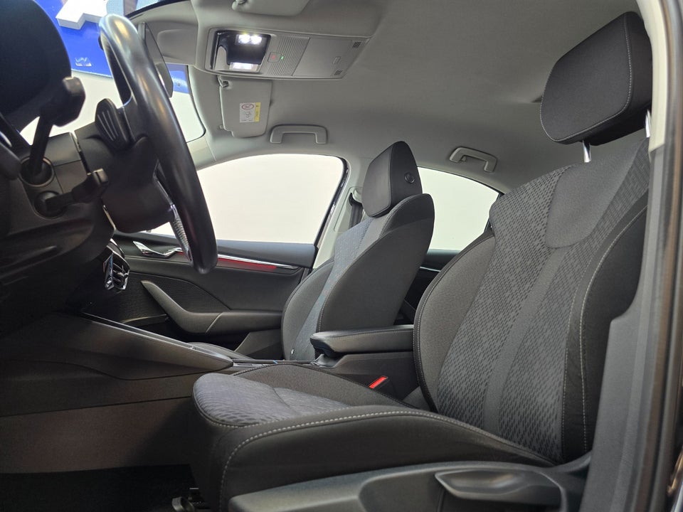 Skoda Octavia 1,4 TSi iV Plus DSG 5d