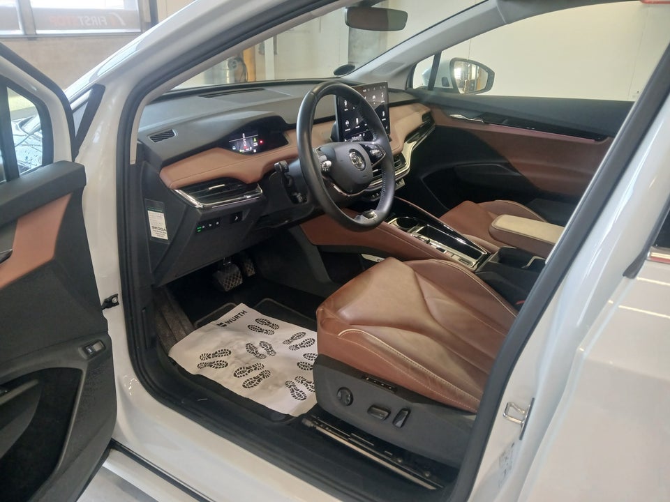 Skoda Enyaq 80 iV Plus 5d