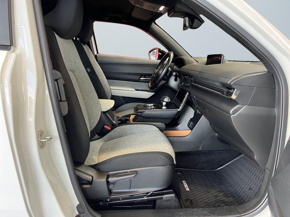 Mazda MX-30 e-SkyActiv Sky 5d