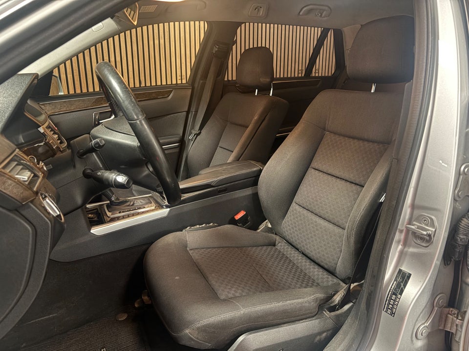Mercedes E200 2,2 CDi stc. aut. BE 5d