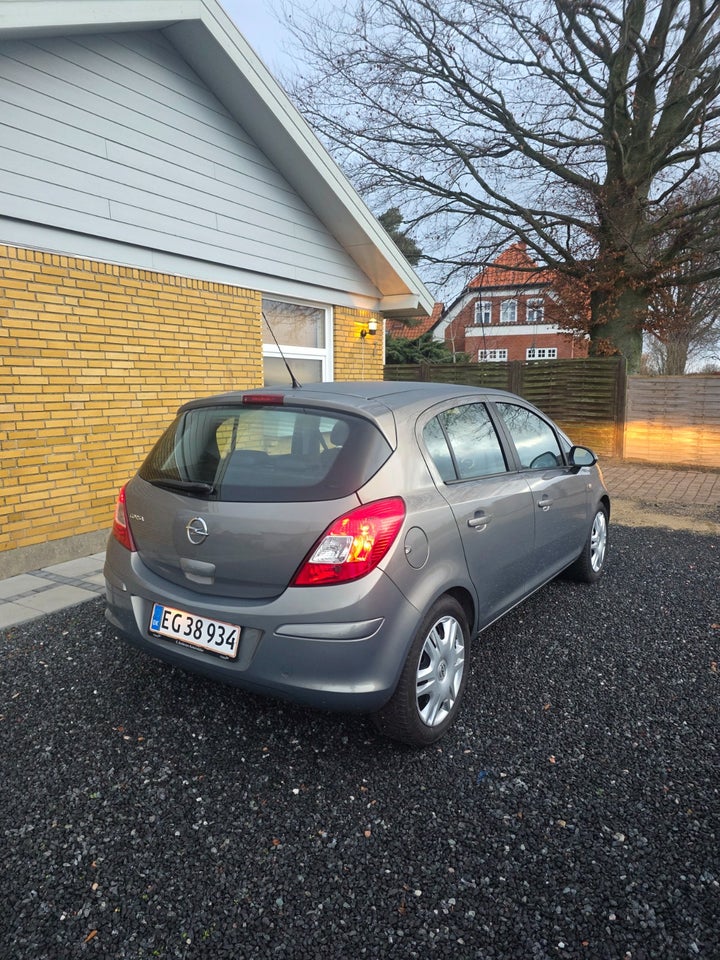 Opel Corsa 1,4 16V Cosmo 5d