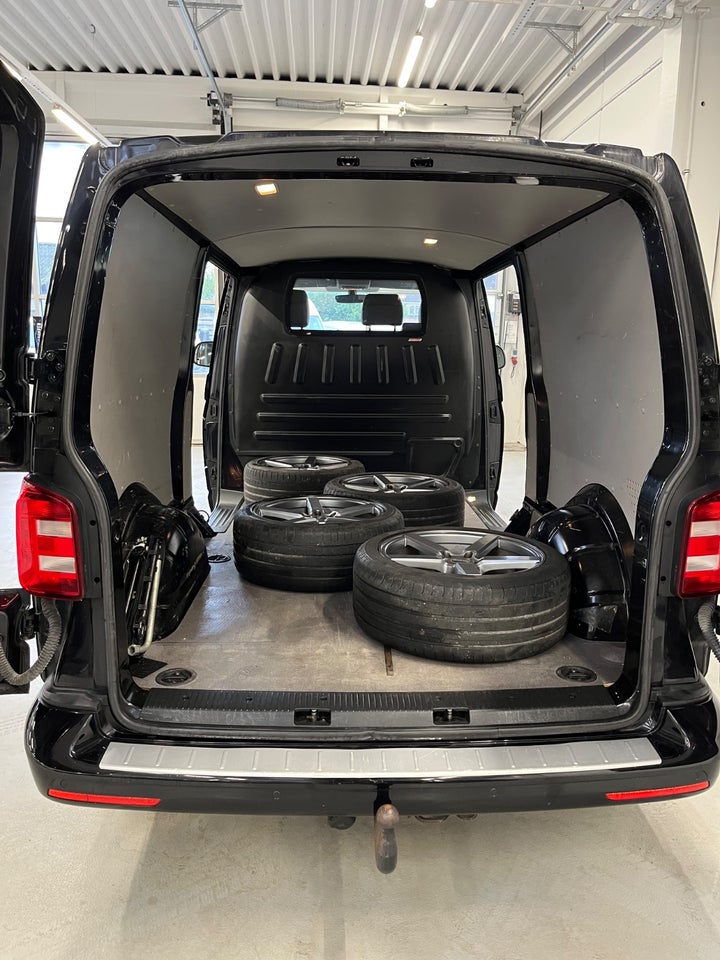 VW Transporter 2,0 TDi 204 Kassevogn DSG lang