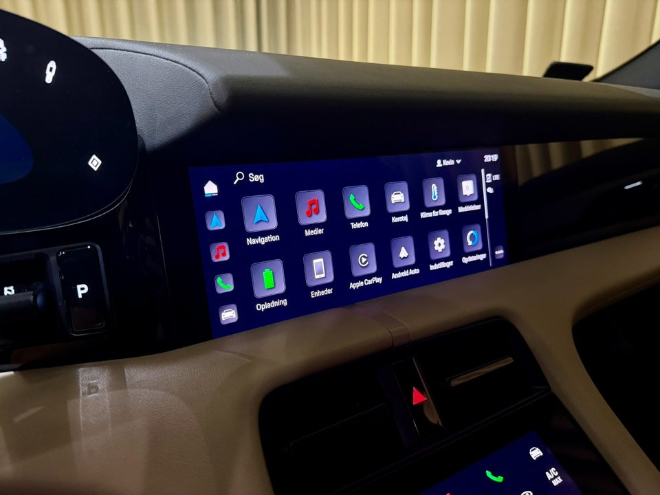 Porsche Taycan Sport Turismo 5d