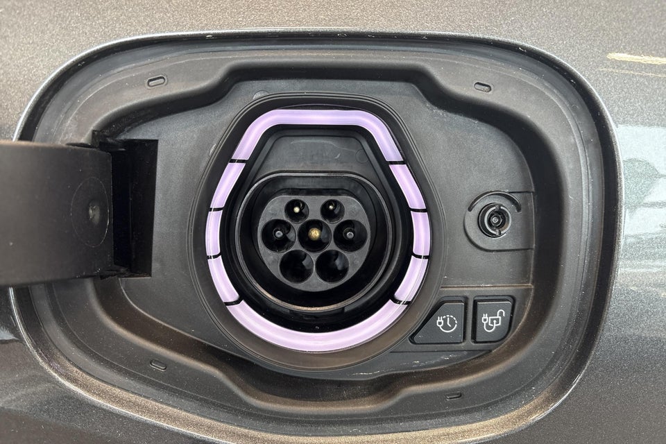 Ford Kuga 2,5 PHEV Titanium CVT 5d