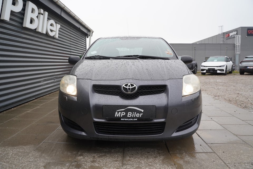 Toyota Auris 1,6 Terra 5d