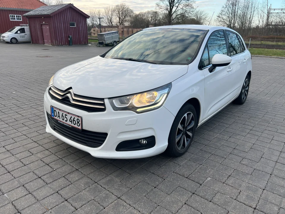 Citroën C4 1,6 BlueHDi 100 Feel+ 5d