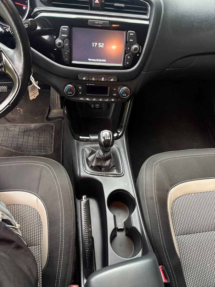 Kia Ceed 1,4 CVVT Style+ Clim 5d