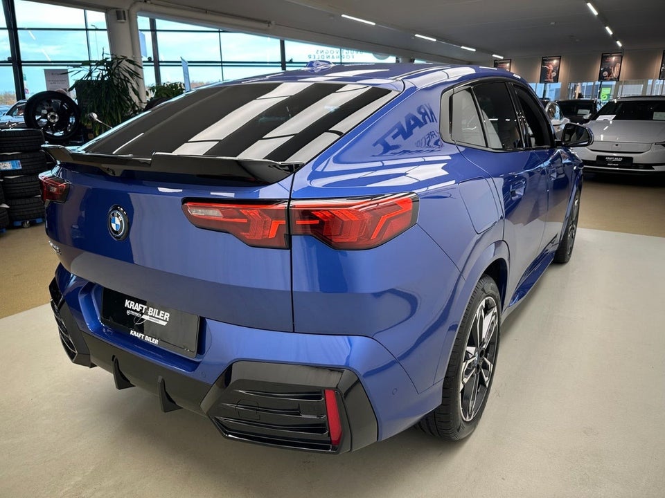 BMW iX2 eDrive20 M-Sport 5d