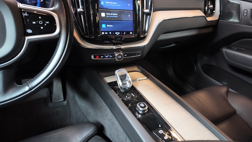 Volvo XC60 2,0 T8 ReCharge Inscription aut. AWD 5d