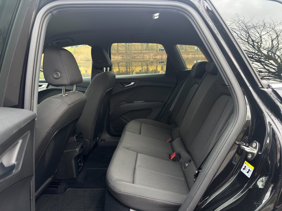 Audi Q4 e-tron 35  5d