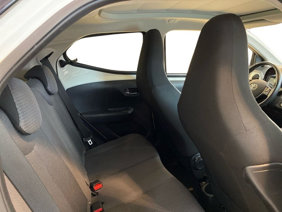 Toyota Aygo 1,0 VVT-i x-sky 5d