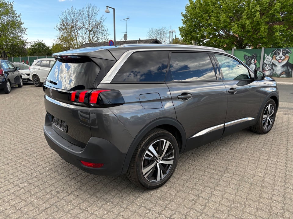 Peugeot 5008 1,2 e-THP 130 Strike 7prs 5d