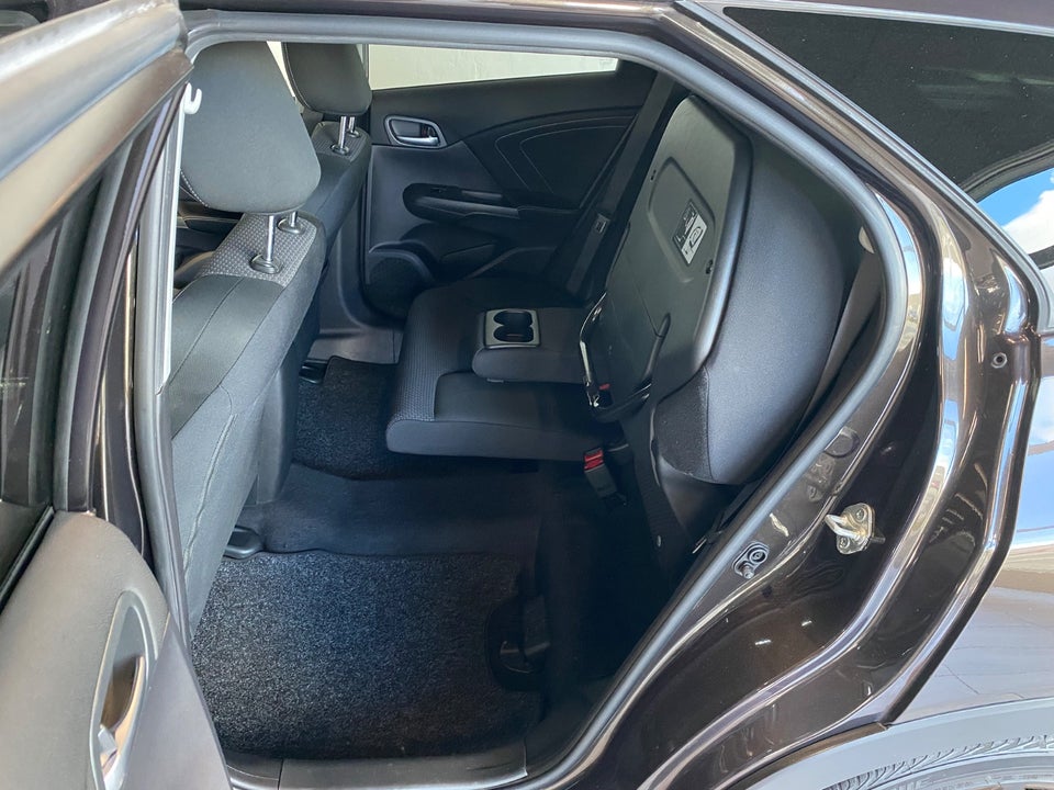 Honda Civic 1,8 i-VTEC Style Tourer 5d
