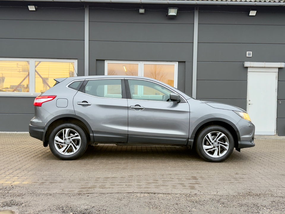 Nissan Qashqai 1,2 Dig-T 115 Acenta 5d