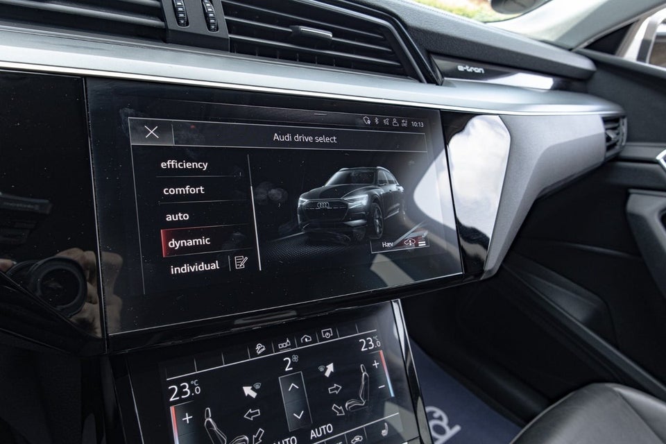 Audi e-tron 55 quattro 5d