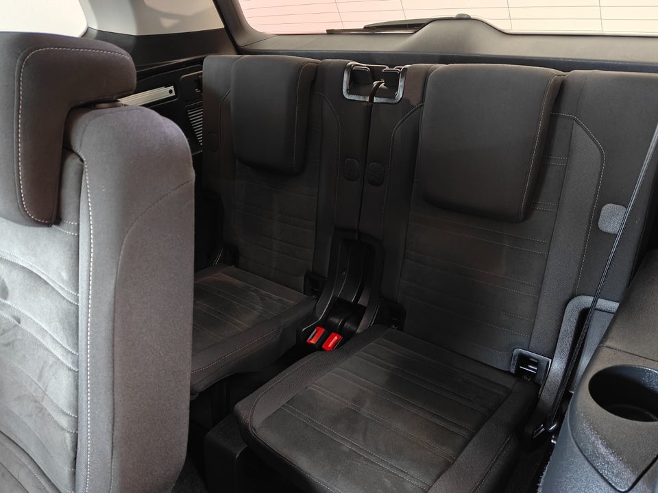 VW Touran 2,0 TDi 150 Highline DSG 7prs 5d