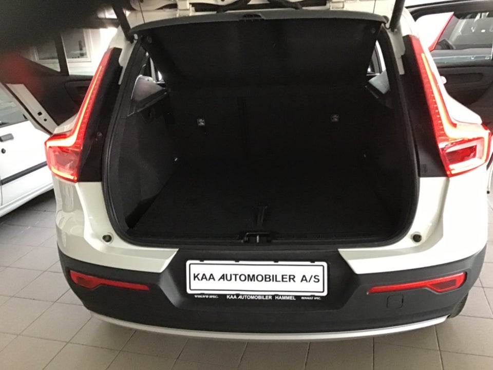 Volvo XC40 2,0 D3 150 Momentum aut. 5d