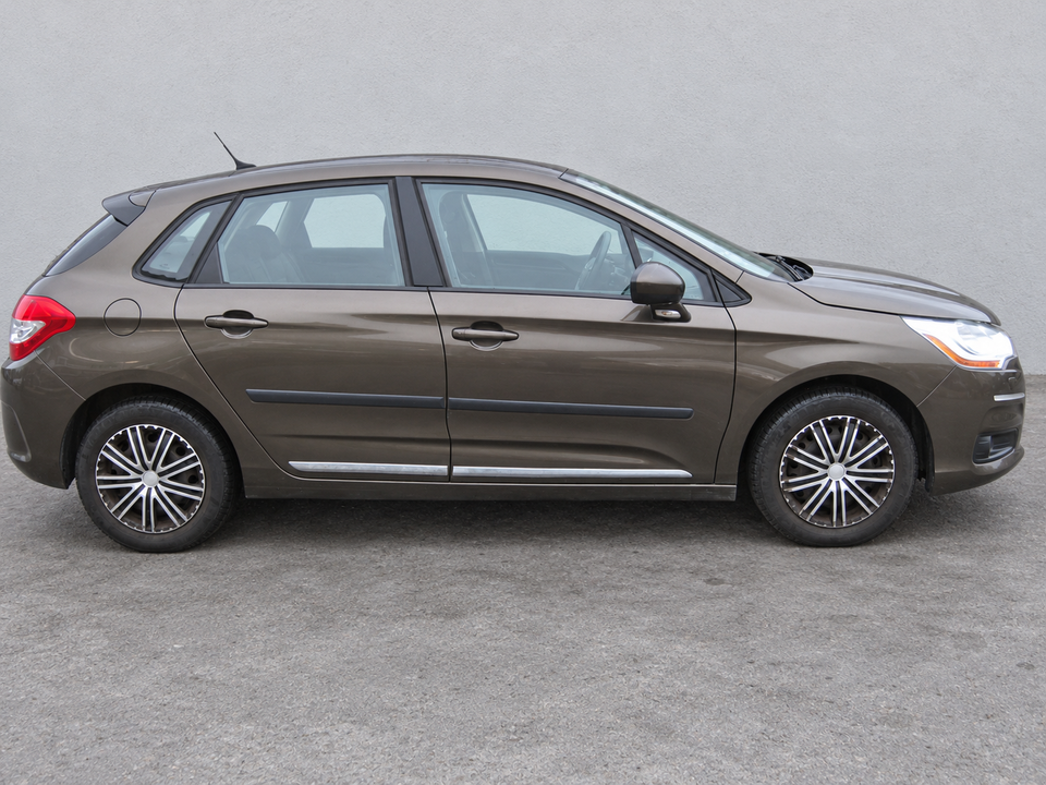 Citroën C4 1,4 VTi Attraction 5d