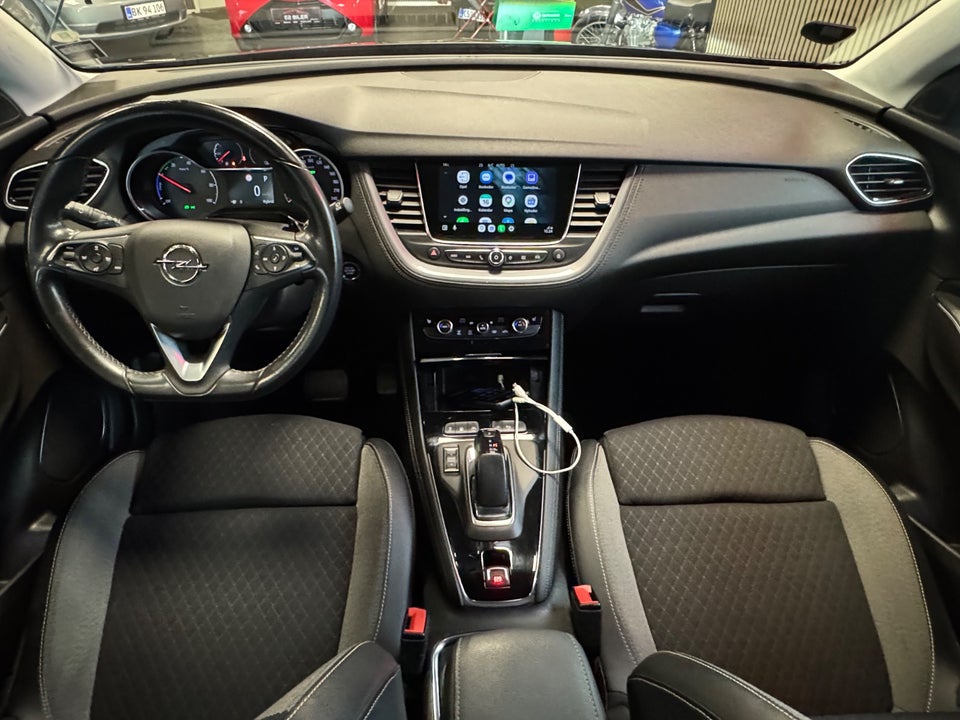 Opel Grandland X 1,6 Hybrid4 Ultimate aut. 5d