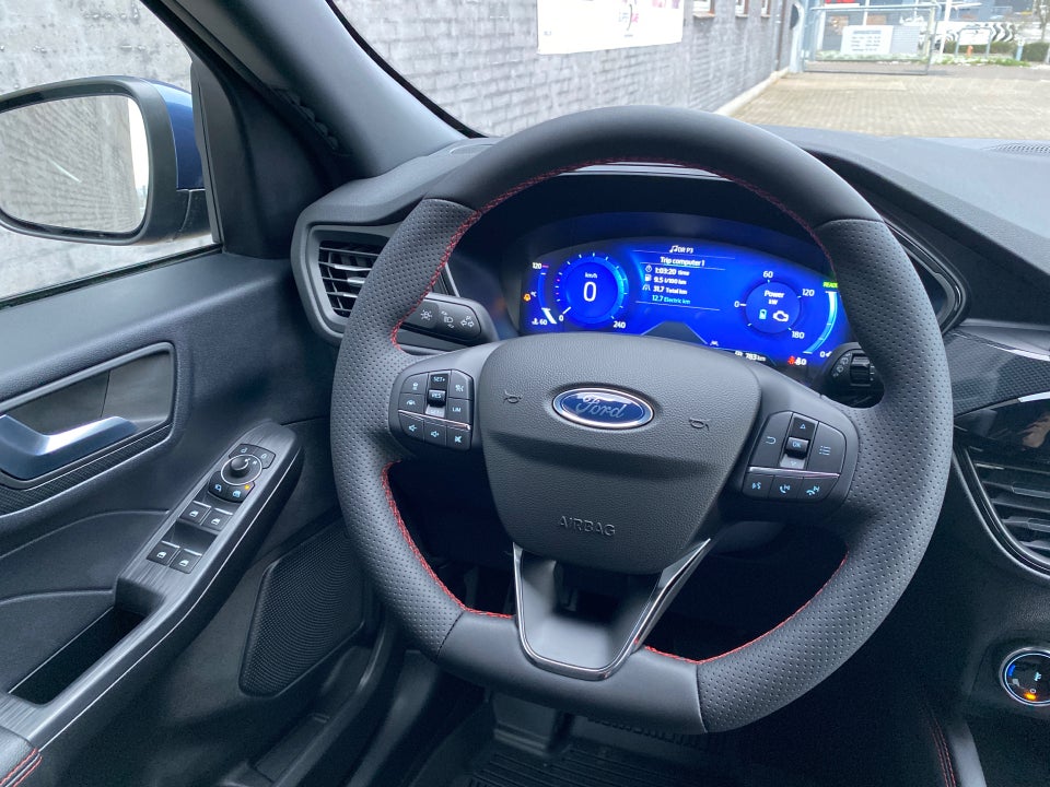 Ford Kuga 2,5 PHEV ST-Line X CVT 5d