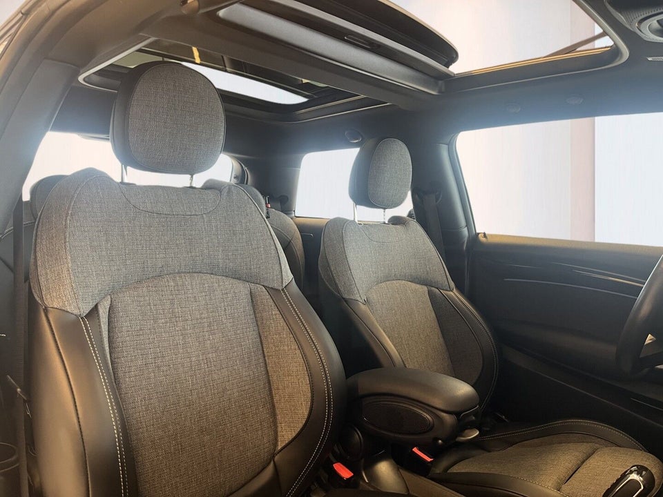 MINI Cooper SE Camden Edition 3d