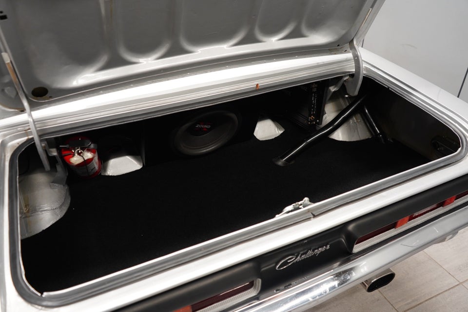 Dodge Challenger 5,4 aut. 2d