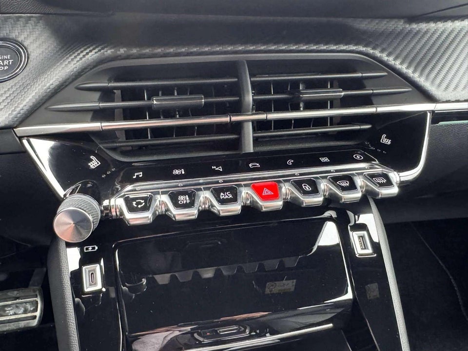 Peugeot e-208 50 GT 5d