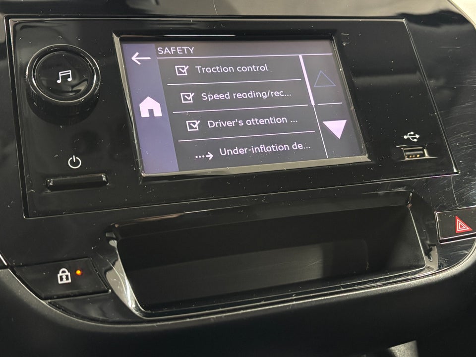 Opel Corsa 1,2 Blanc 5d