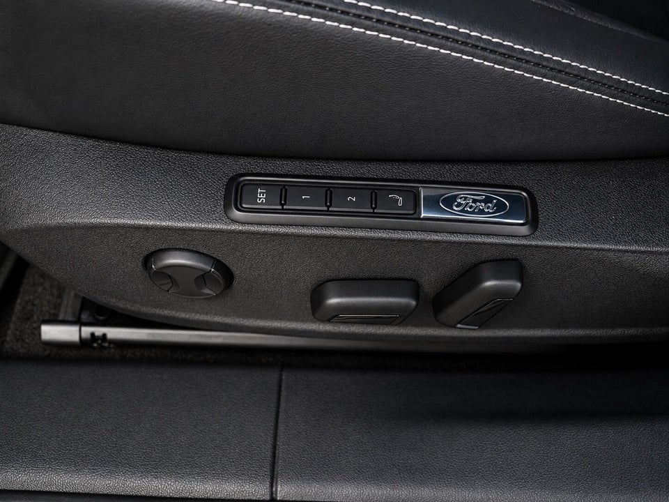 Ford Capri 77 Premium Extended Range 5d